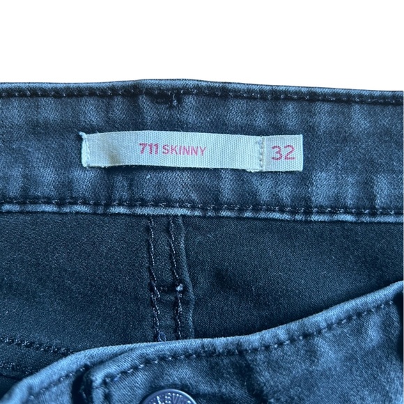 Levi’s Women’s 711 Black Skinny Jeans Size 32 - Picture 2 of 9